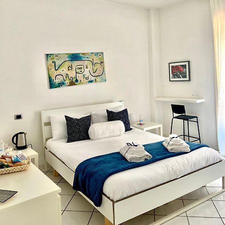 סלרנו Suite 84 Holiday Home מראה חיצוני תמונה